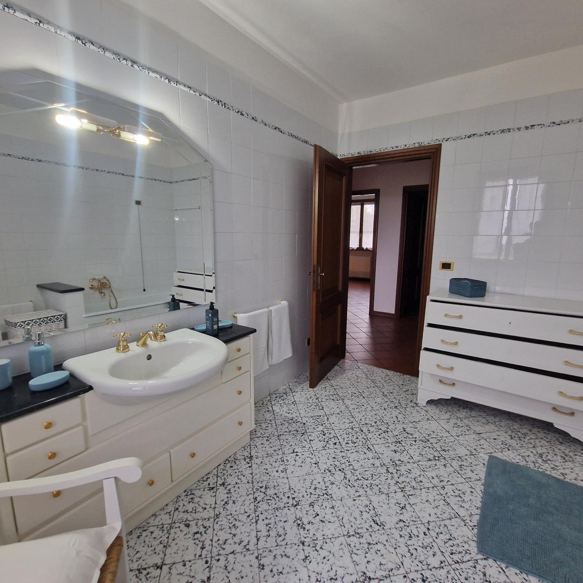 Residenza Vittoria Villa Bagnolo San Vito Bagian luar foto