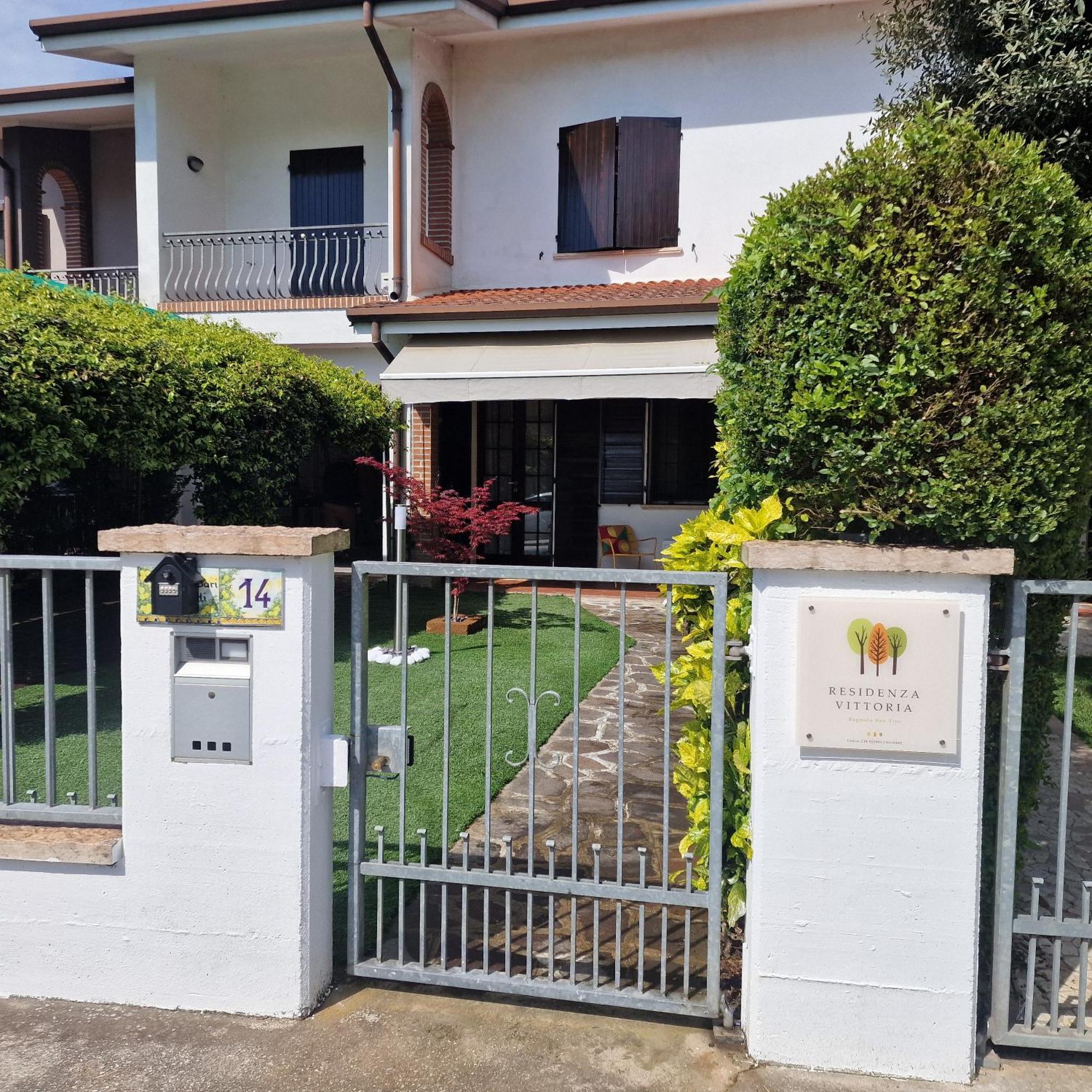 Residenza Vittoria Villa Bagnolo San Vito Bagian luar foto